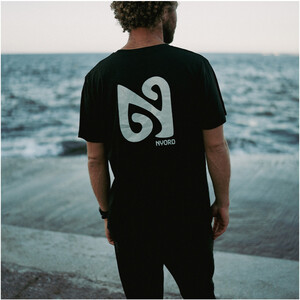2024 Nyord Logo T-Shirt & Cap Hoedenbundel SX087 - Black